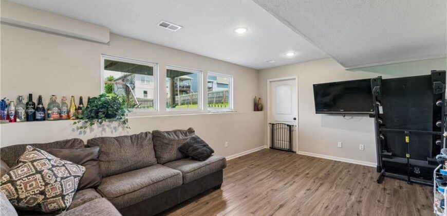 1700 Chestnut Street, Kearney, MO 64060