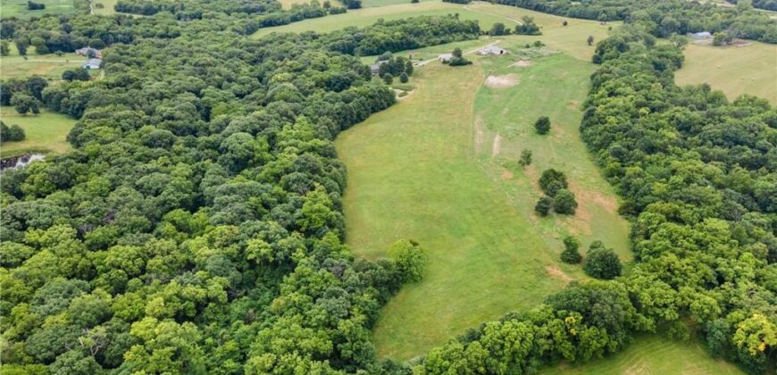 19618 Neth Road, Trimble, MO 64492