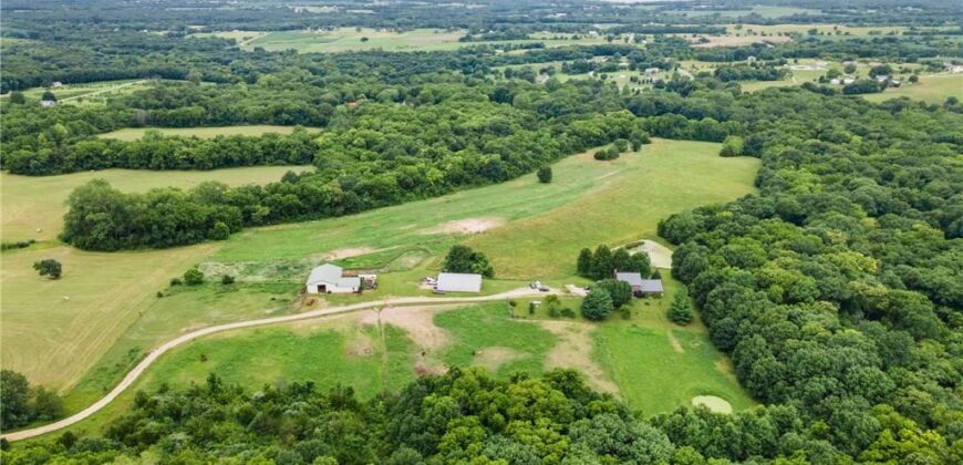 19618 Neth Road, Trimble, MO 64492
