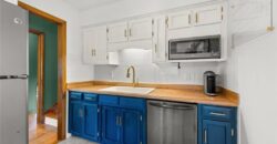 206 NW North Shore Drive, Lake Waukomis, MO 64151