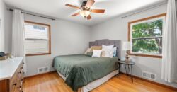 206 NW North Shore Drive, Lake Waukomis, MO 64151