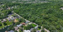 206 NW North Shore Drive, Lake Waukomis, MO 64151