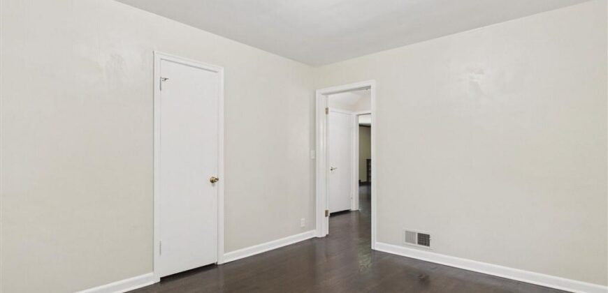 909 NE Vivion Road, Kansas City, MO 64118