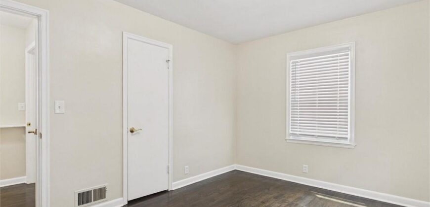 909 NE Vivion Road, Kansas City, MO 64118