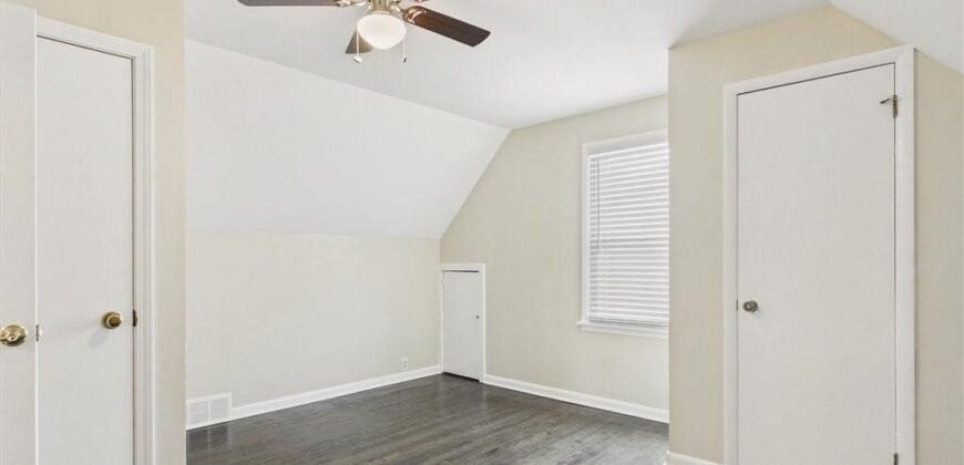 909 NE Vivion Road, Kansas City, MO 64118