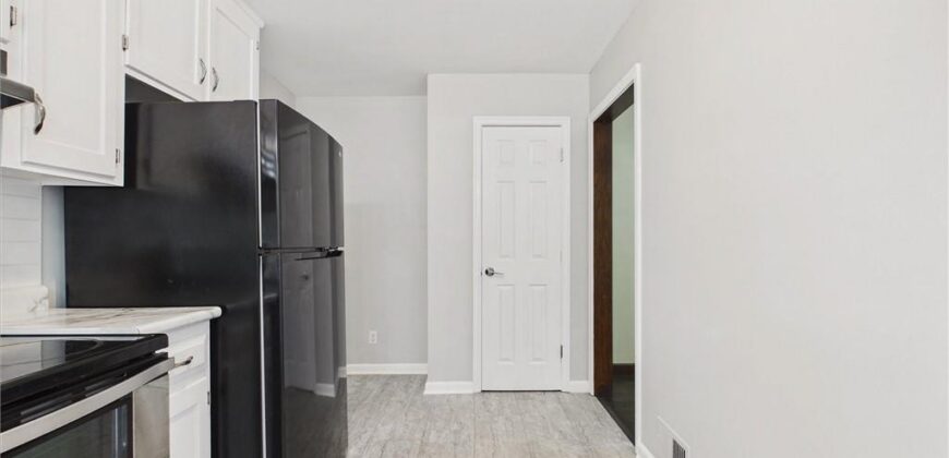909 NE Vivion Road, Kansas City, MO 64118