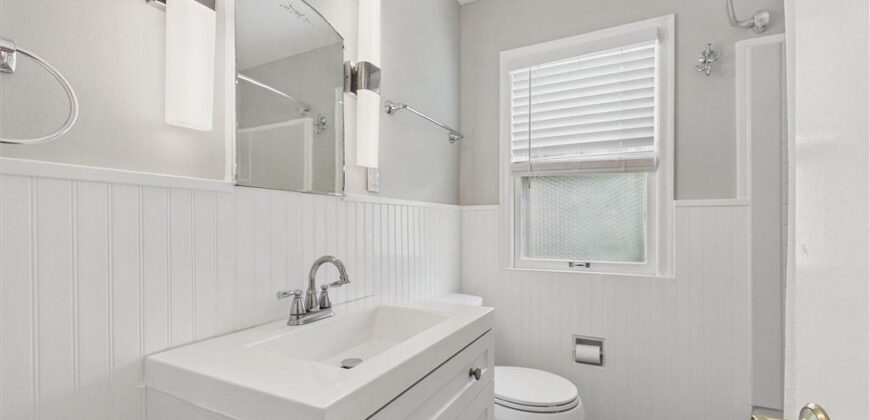 909 NE Vivion Road, Kansas City, MO 64118