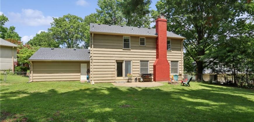 6836 NW Birch Court, Kansas City, MO 64151