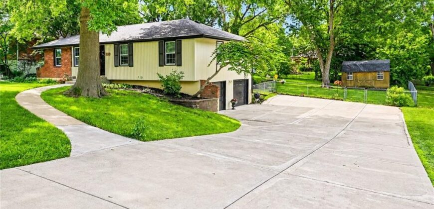2407 NW 88th Street, Kansas City, MO 64154