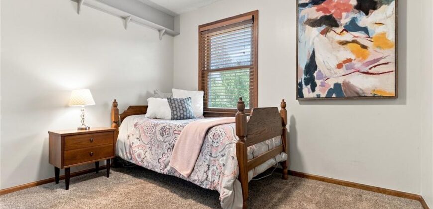 8406 N Crawford Avenue, Kansas City, MO 64153
