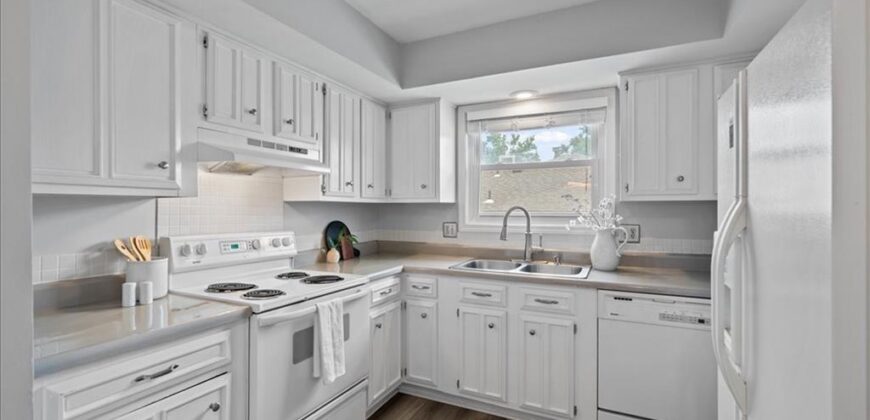 1434 NW 64th Terrace, Kansas City, MO 64118