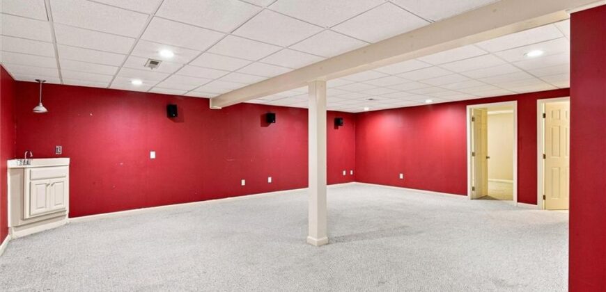 8504 N Chatham Avenue, Kansas City, MO 64154