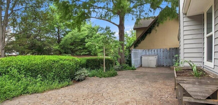 8504 N Chatham Avenue, Kansas City, MO 64154