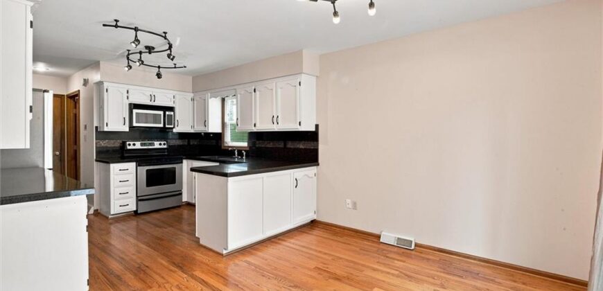8504 N Chatham Avenue, Kansas City, MO 64154