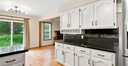 8504 N Chatham Avenue, Kansas City, MO 64154