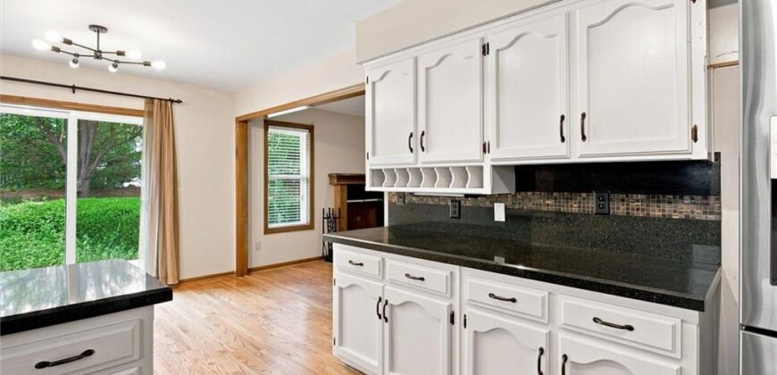 8504 N Chatham Avenue, Kansas City, MO 64154