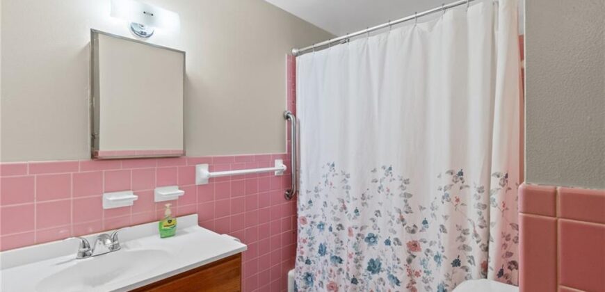 201 Highland Drive, Smithville, MO 64089