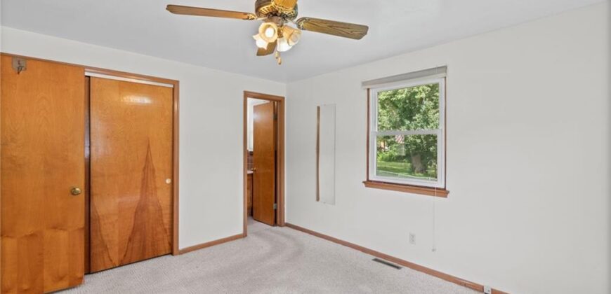 201 Highland Drive, Smithville, MO 64089