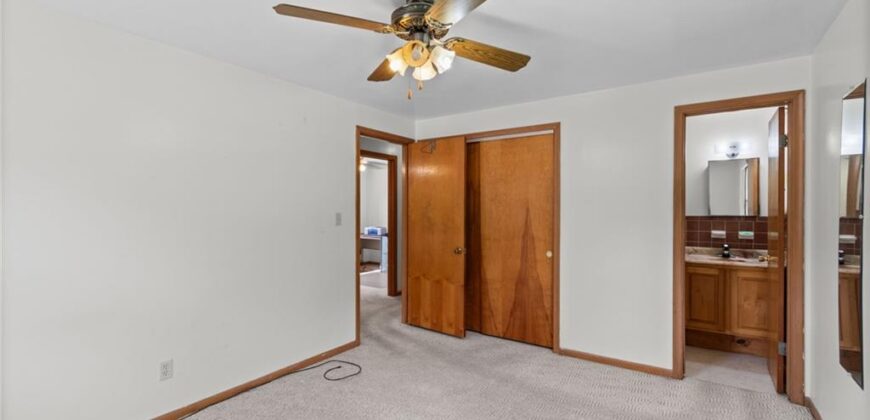 201 Highland Drive, Smithville, MO 64089
