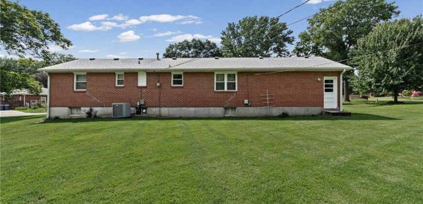 201 Highland Drive, Smithville, MO 64089