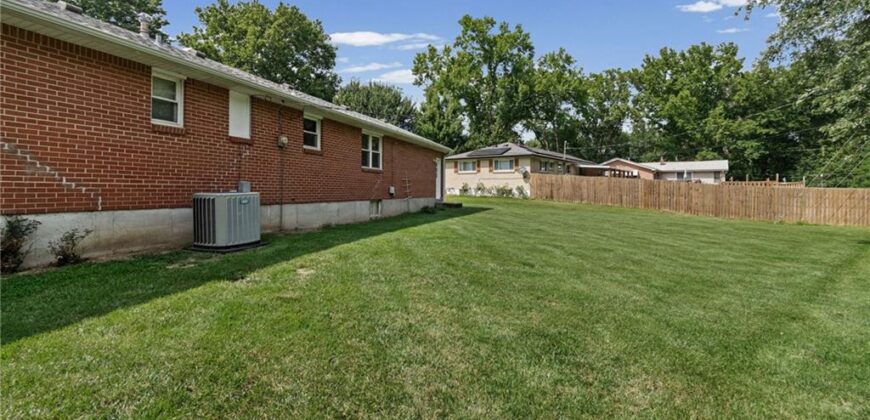 201 Highland Drive, Smithville, MO 64089