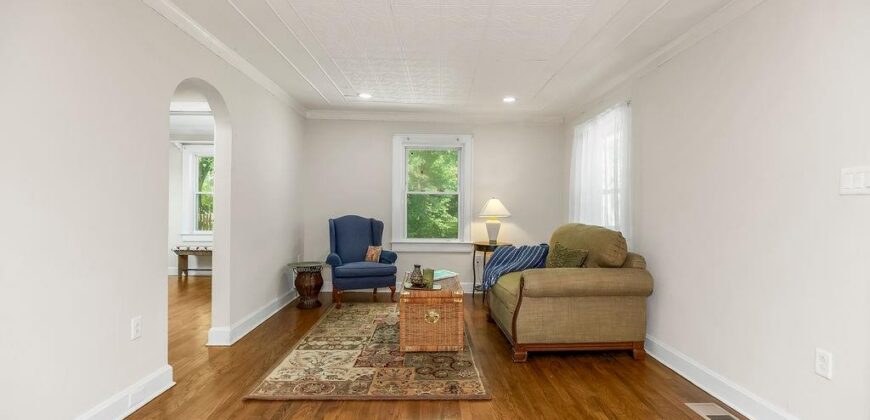 101 NE 83rd Street, Kansas City, MO 64118
