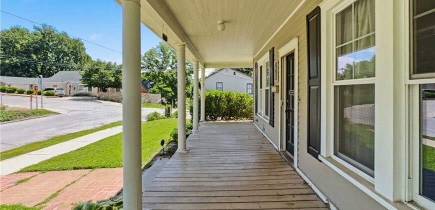 603 Walnut Street, Weston, MO 64098