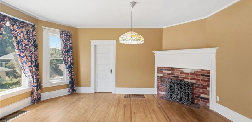 603 Walnut Street, Weston, MO 64098