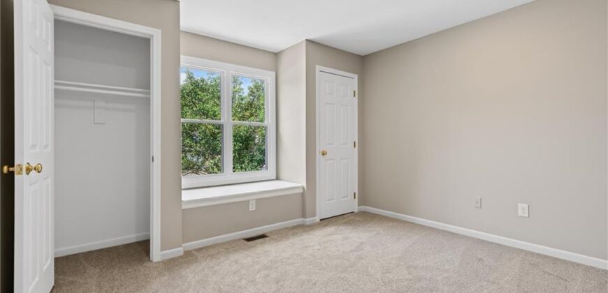 1502 hardwick Drive, Liberty, MO 64068
