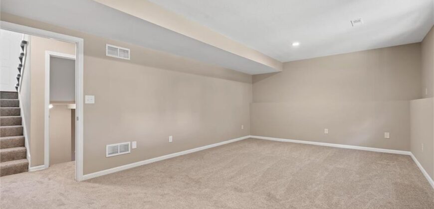 1502 hardwick Drive, Liberty, MO 64068