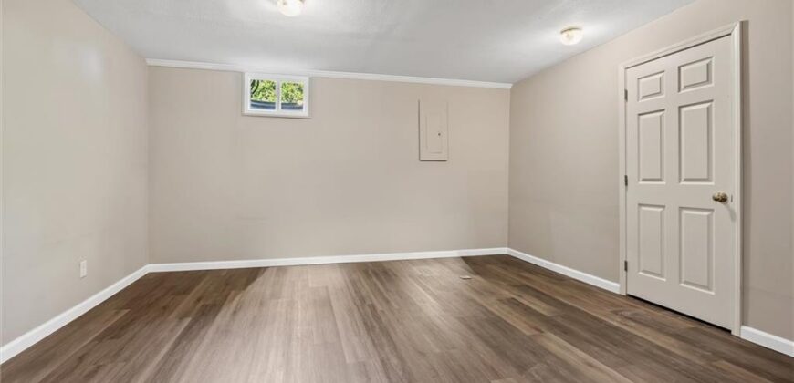 1502 hardwick Drive, Liberty, MO 64068