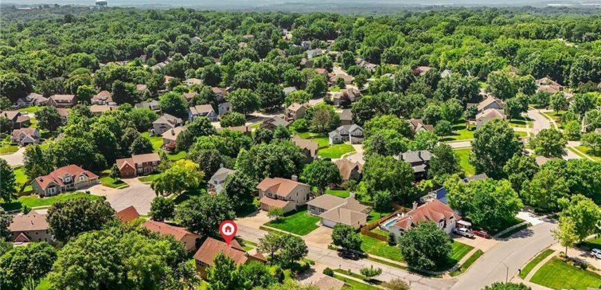 1502 hardwick Drive, Liberty, MO 64068