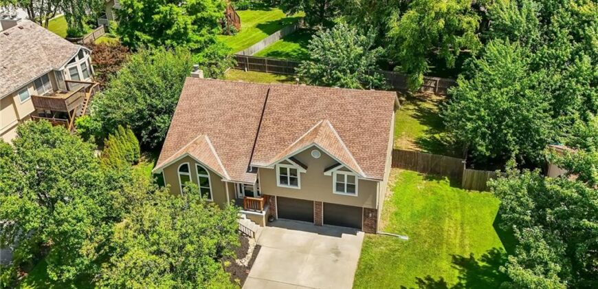1502 hardwick Drive, Liberty, MO 64068