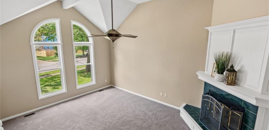 1502 hardwick Drive, Liberty, MO 64068