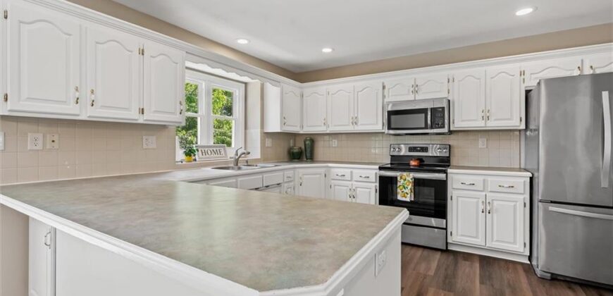 1502 hardwick Drive, Liberty, MO 64068