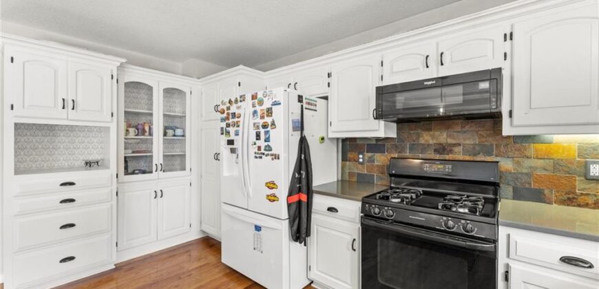 7433 N Smalley Avenue, Kansas City, MO 64158
