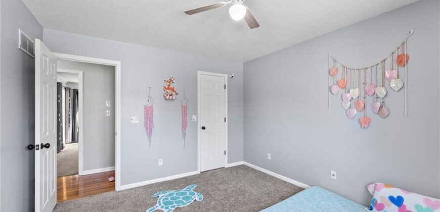 7433 N Smalley Avenue, Kansas City, MO 64158