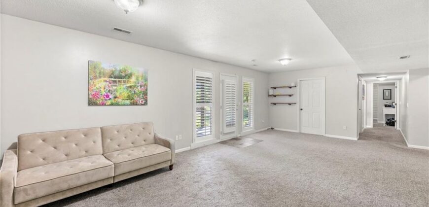 7433 N Smalley Avenue, Kansas City, MO 64158
