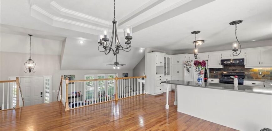 7433 N Smalley Avenue, Kansas City, MO 64158