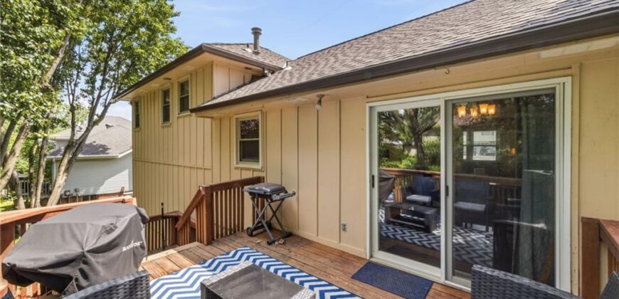 8008 N Garfield Avenue, Kansas City, MO 64118
