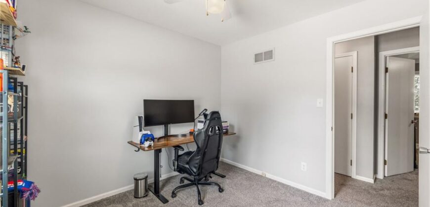 8008 N Garfield Avenue, Kansas City, MO 64118