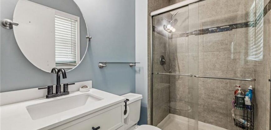 8008 N Garfield Avenue, Kansas City, MO 64118