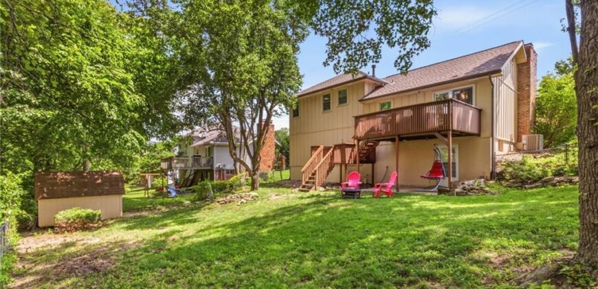 8008 N Garfield Avenue, Kansas City, MO 64118