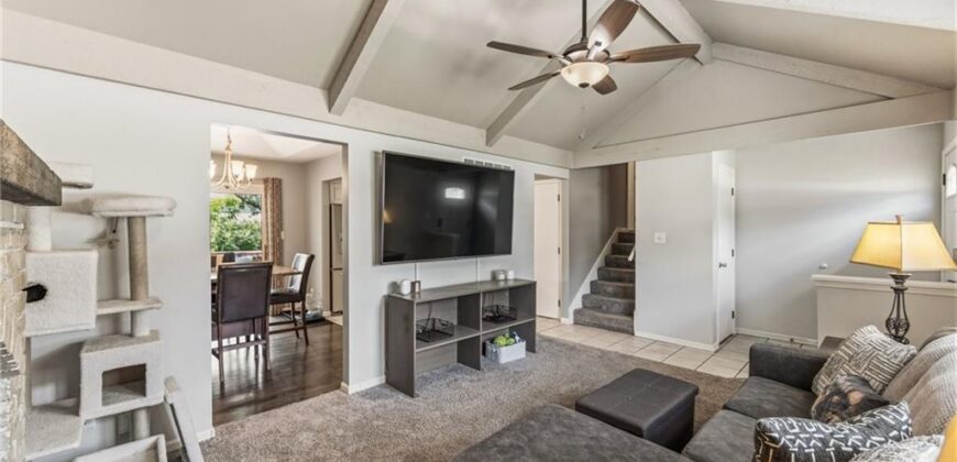 8008 N Garfield Avenue, Kansas City, MO 64118