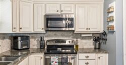 8008 N Garfield Avenue, Kansas City, MO 64118