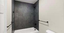 8923 N Poplar Avenue, Kansas City, MO 64156
