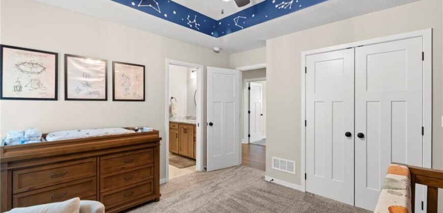 8923 N Poplar Avenue, Kansas City, MO 64156