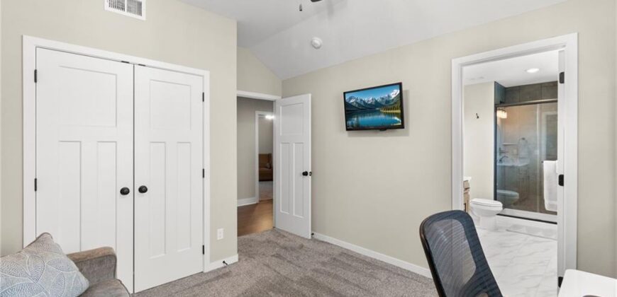 8923 N Poplar Avenue, Kansas City, MO 64156