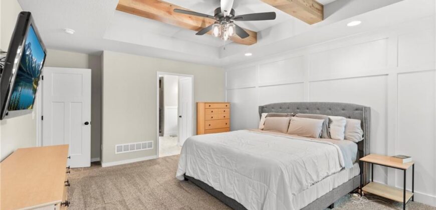 8923 N Poplar Avenue, Kansas City, MO 64156