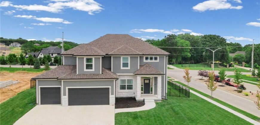 8923 N Poplar Avenue, Kansas City, MO 64156